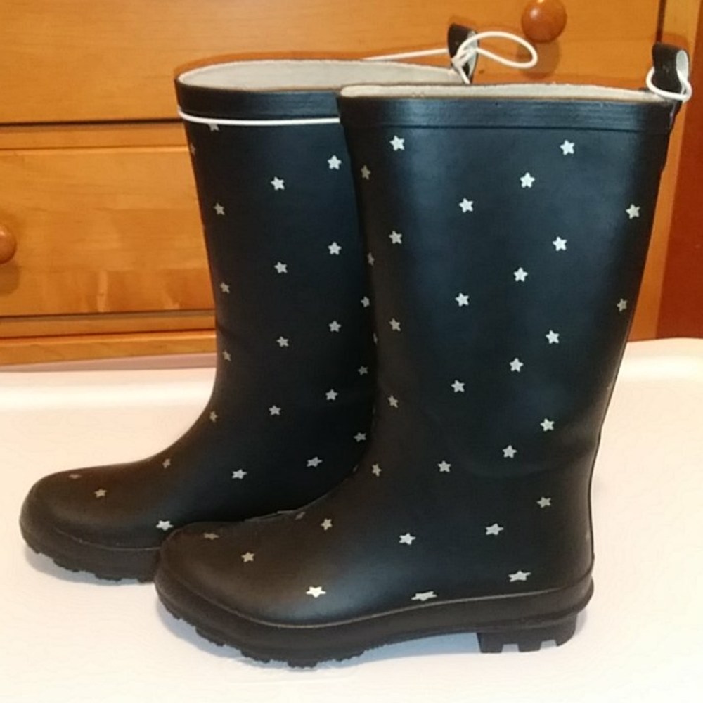 Girls rain boots black with gold stars